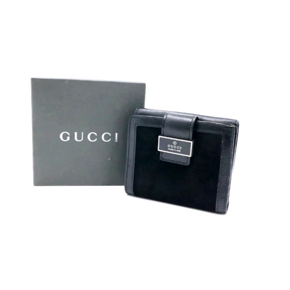 Gucci Compact Hook Wallet in Black with Logo Plate Suede and Leather Authentic - Picture 1 of 14
